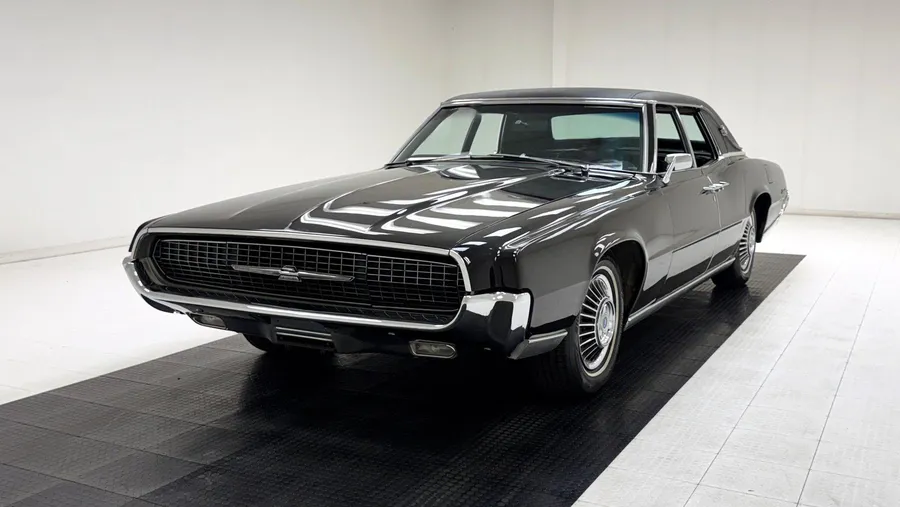 レア中古！名機！BLIZZARD THUNDERBIRD WIDE BODY 1967 Ford Thunderbird Sedan Morgantown, Pennsylvania - Hemmings