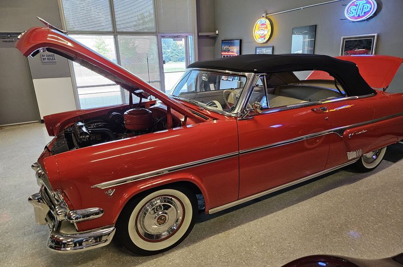 1954 Ford Crestliner Sunliner Convertible Des Moines, Iowa | Hemmings