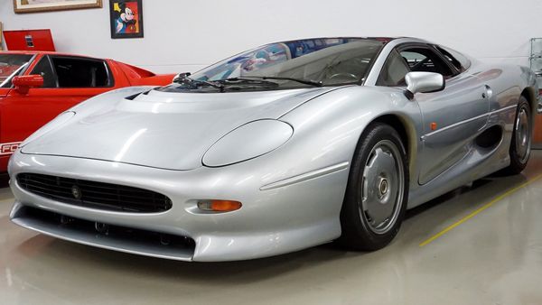 1992 Jaguar XJ220