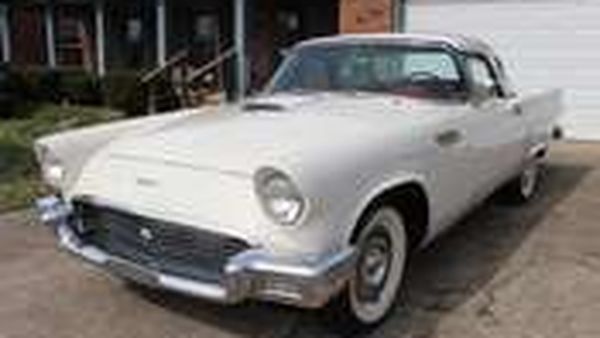 1957 Ford Thunderbird