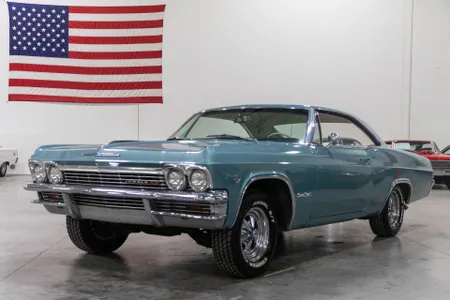 The 1963 Chevrolet Impala Z-11's 427 was the finest W-engine of