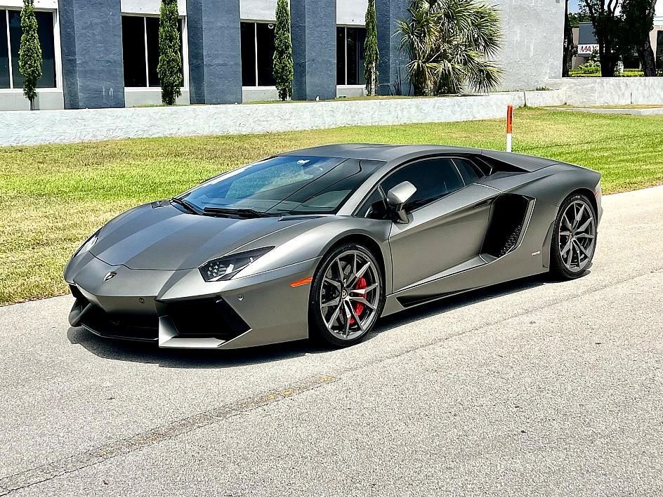 2014 Lamborghini Aventador