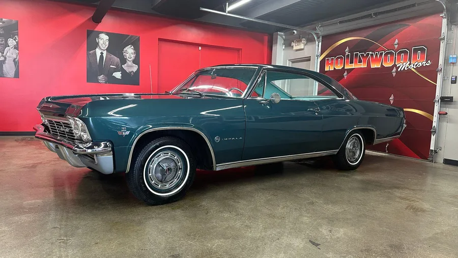 1965 Chevrolet Impala Copiague, New York | Hemmings