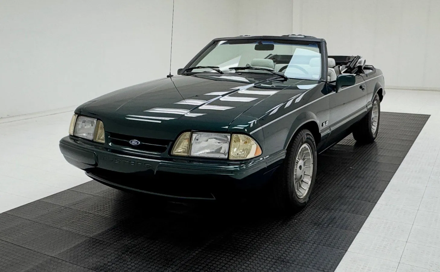 1990 Ford Mustang LX Convertible 7up Edition Morgantown