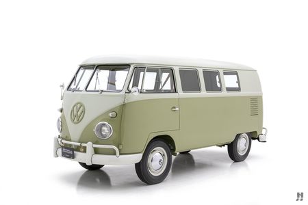 1962 Volkswagen Type 2 Deluxe Microbus | Gooding & Company