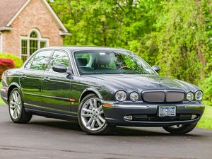 2004 Jaguar XJR