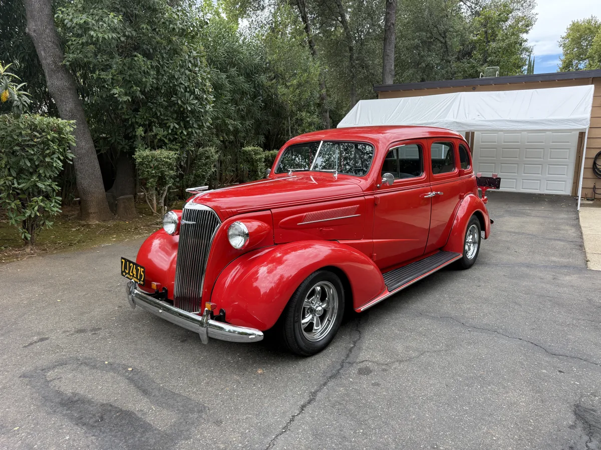 ビヨンド・ザ・レッド・ミラー～デラックス・エディション Sold - 1937 Chevrolet Sedan Redding, California | Hemmings
