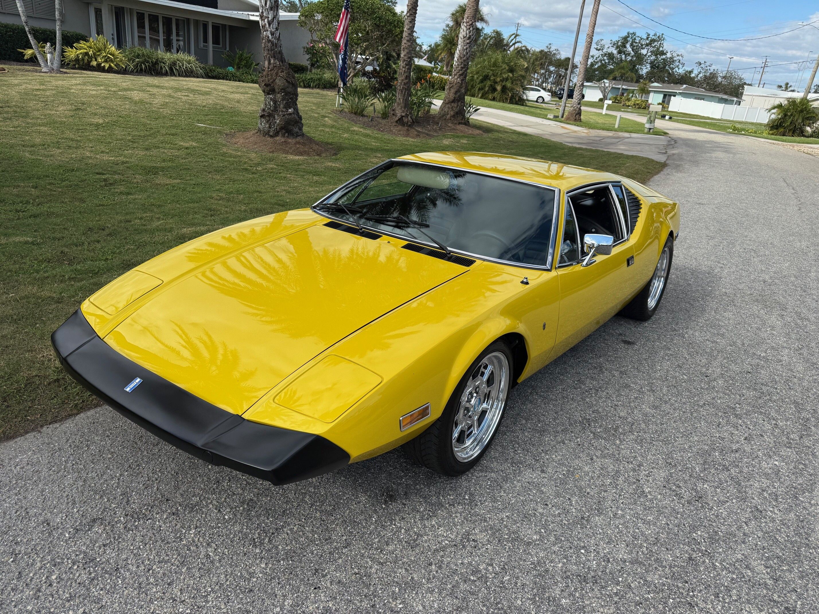 1974 DeTomaso Pantera