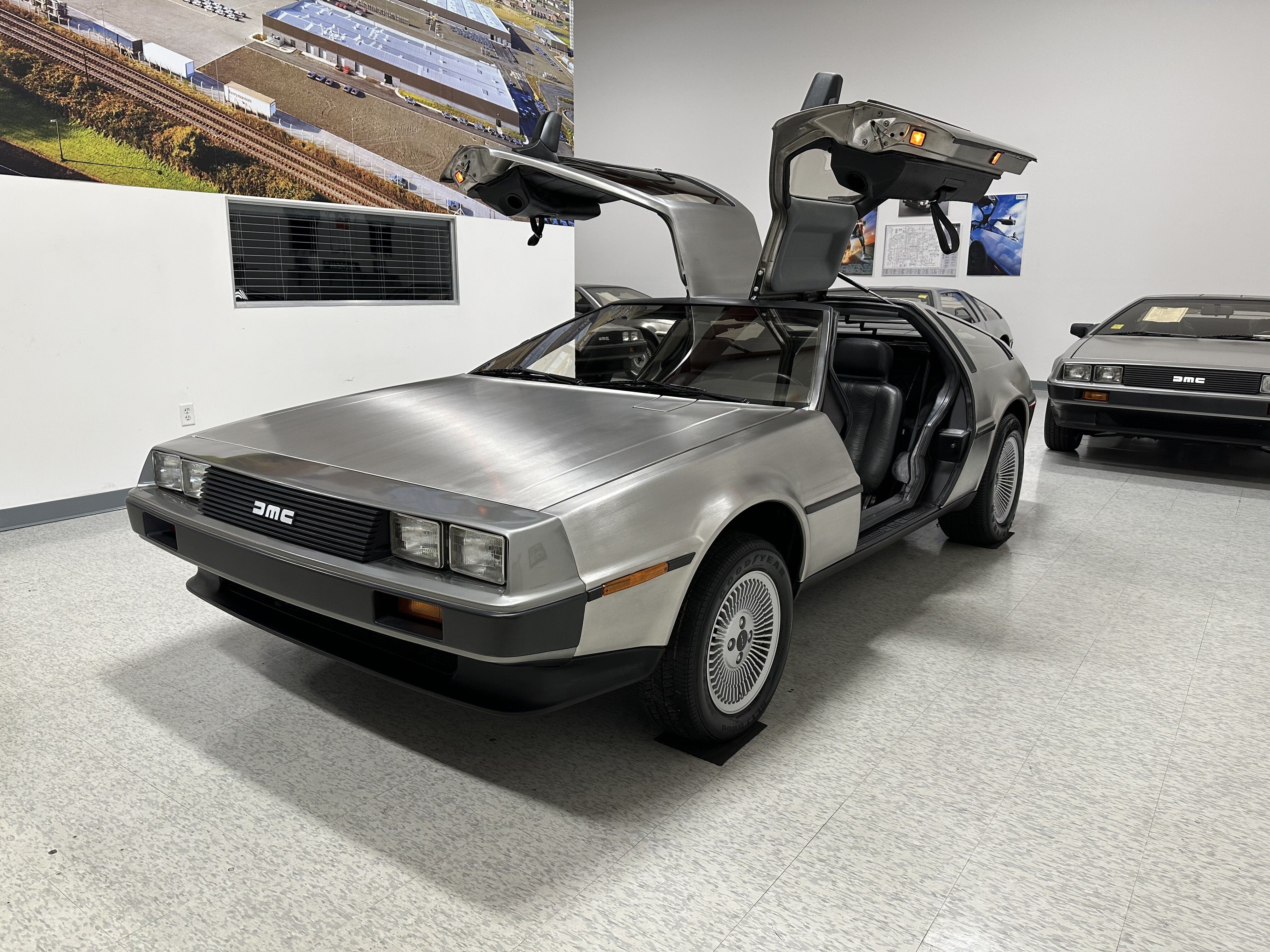 1981 DeLorean DMC-12