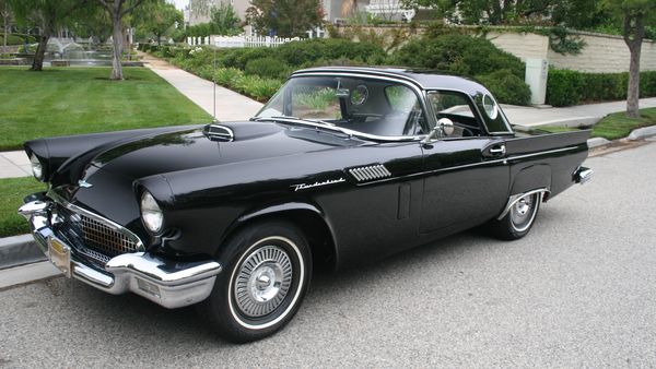 1957 Ford Thunderbird