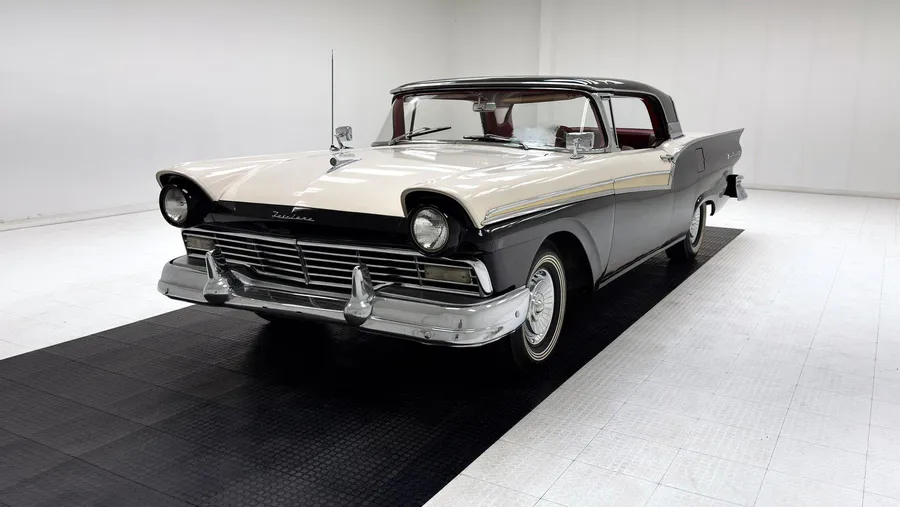1957 Ford Fairlane 500 Skyliner Morgantown, Pennsylvania - Hemmings