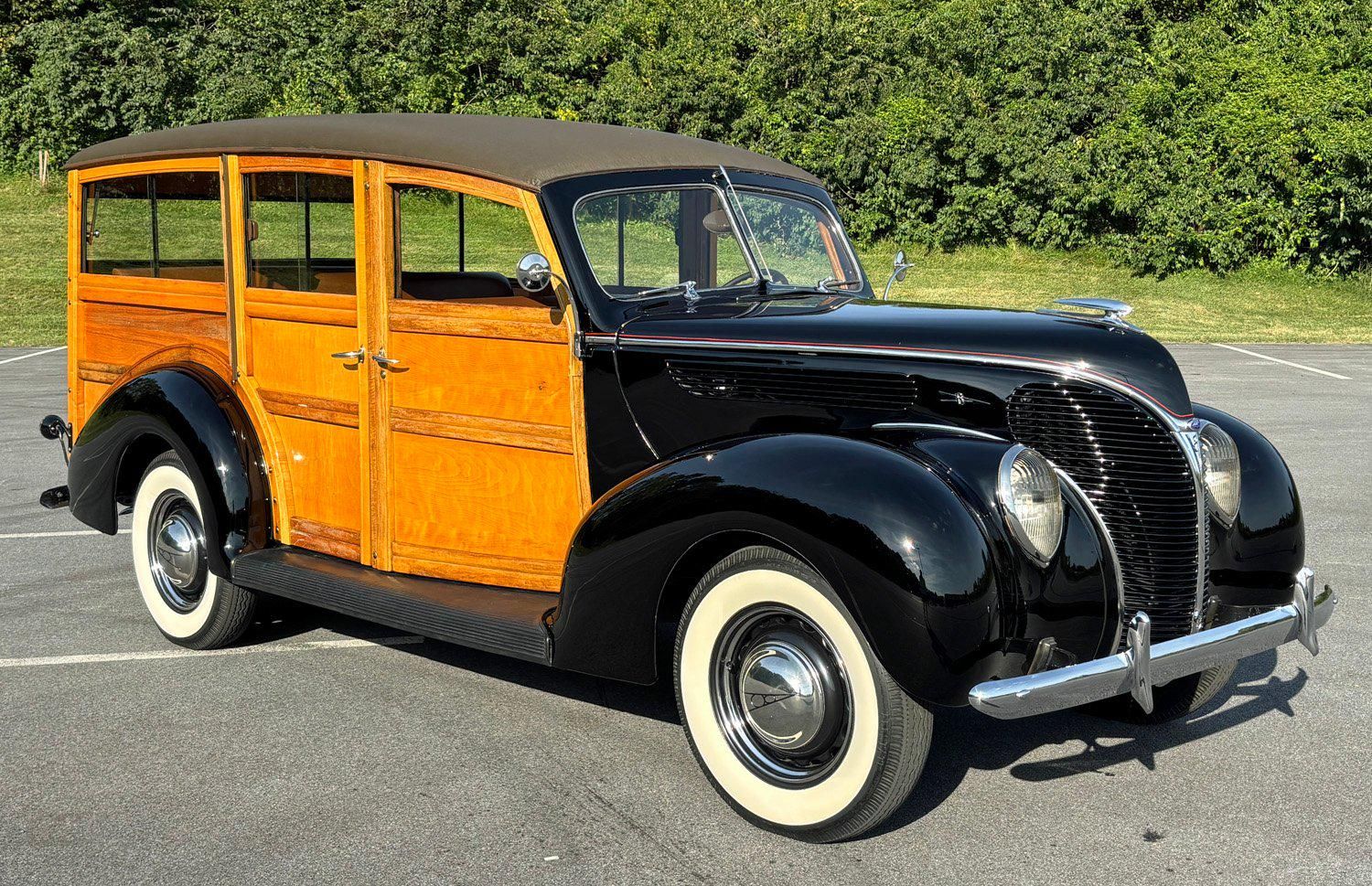 1938 Ford Deluxe