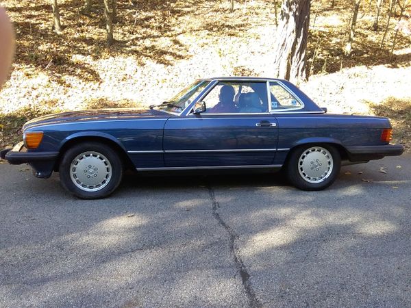 1986 Mercedes-Benz 560SL