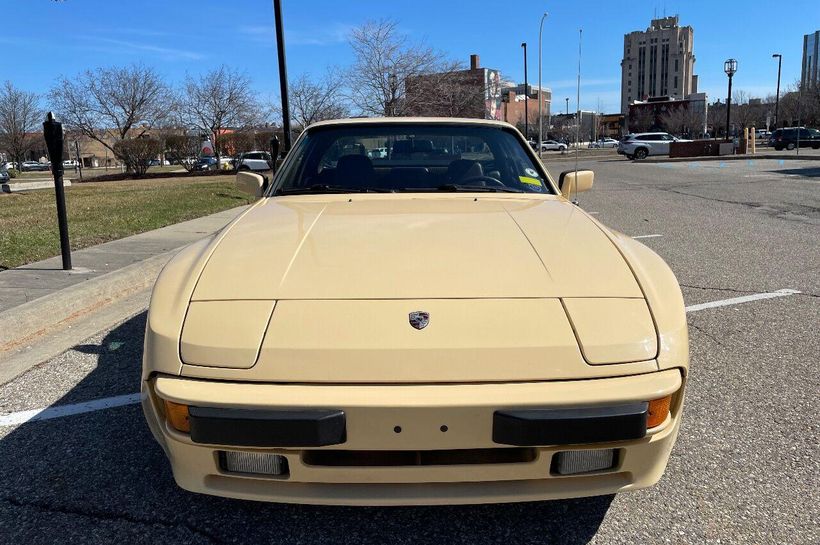 1984 Porsche 944 Hatchback MOUNT CLEMENS, Michigan Hemmings