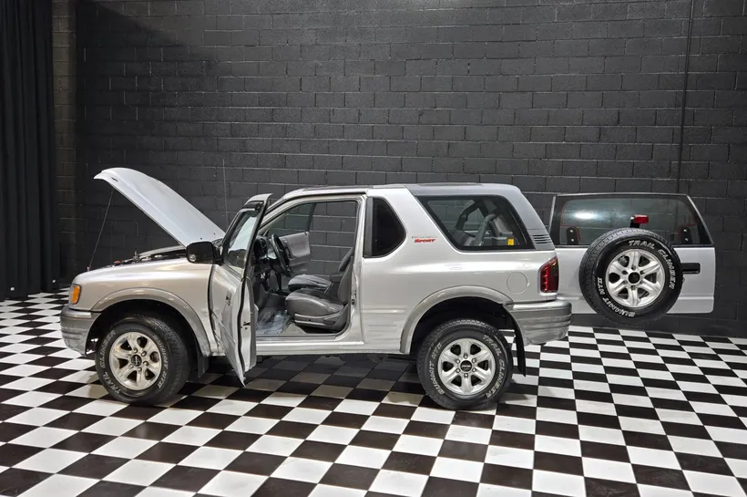 2002 Isuzu Rodeo Sport SUV Addison, Illinois | Hemmings