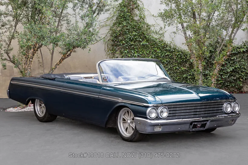 1962 Ford Galaxie Sunliner Convertible 