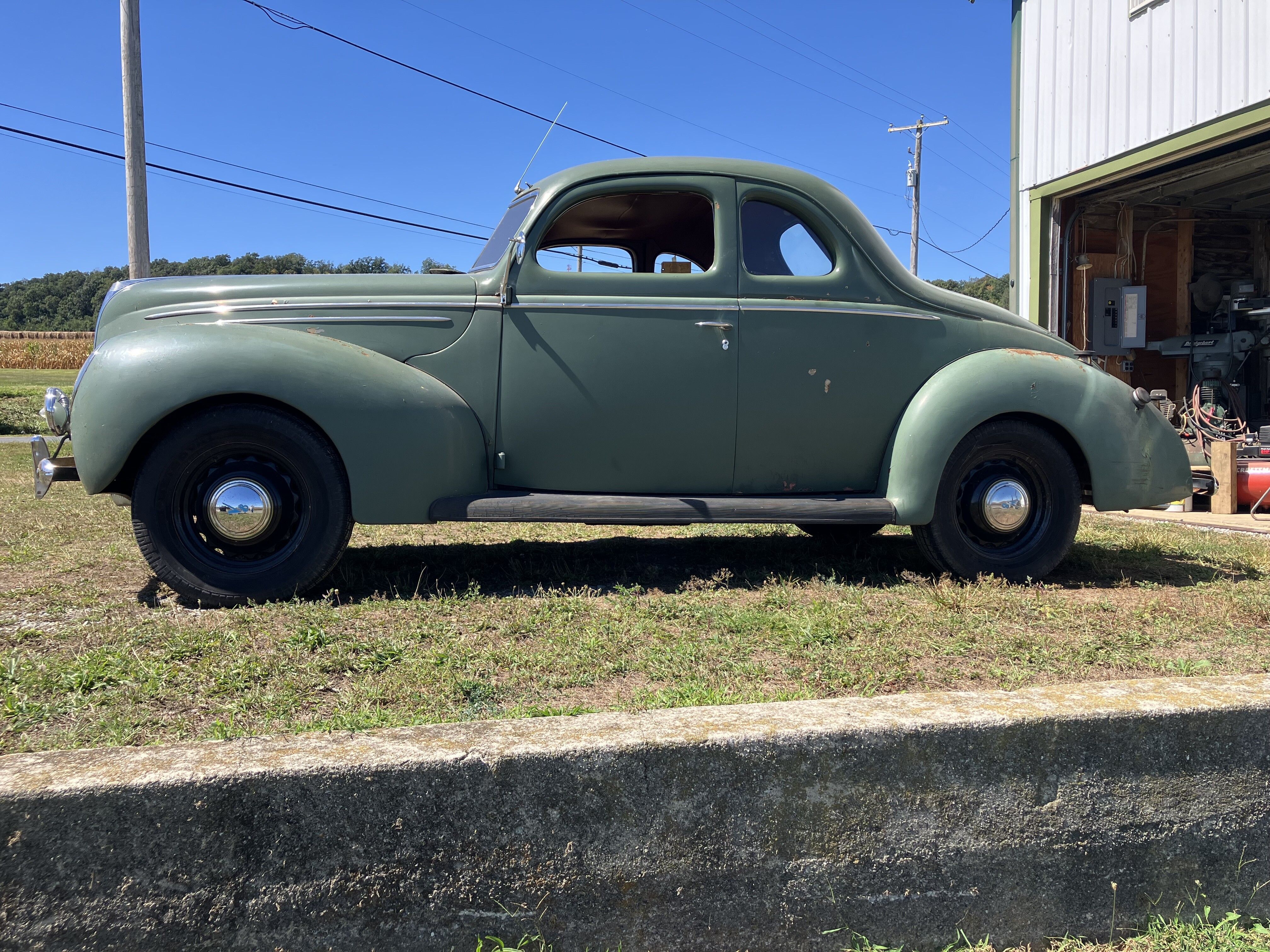1939 Ford Deluxe