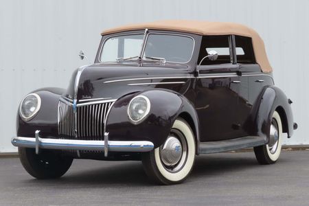 1939 Ford Super Deluxe