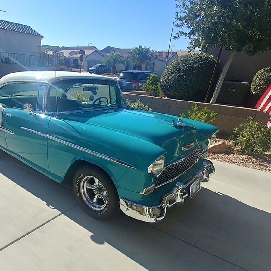 Pick of the Day: 1955 Chevy Bel Air resto-mod in blue