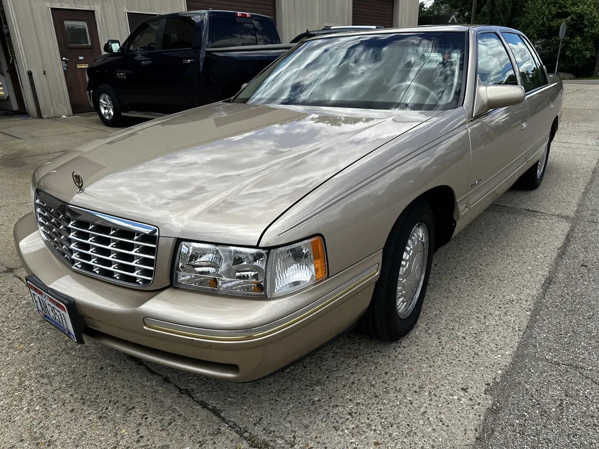 1998 Cadillac Deville D'Elegance Milford, Ohio | Hemmings
