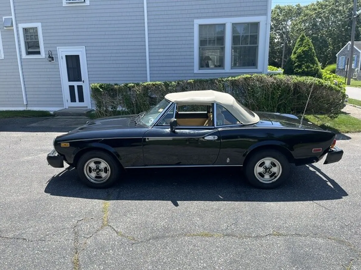 1981 Fiat 124 Spider