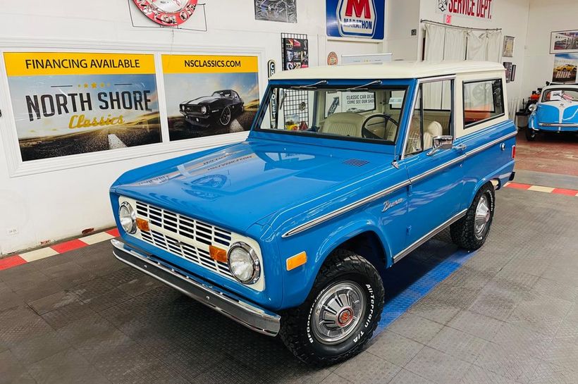 Ford Bronco 4-Wheel Drive Vintage Tee