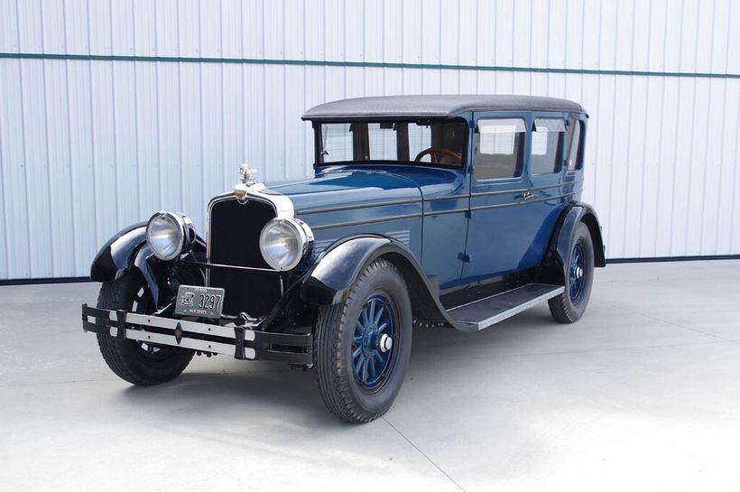 1927 Stutz Vertical Eight Sedan