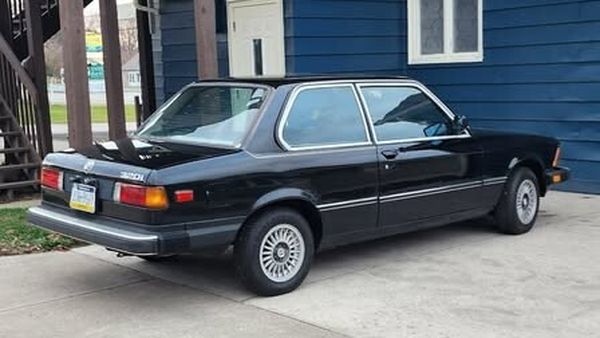 1983 BMW 320i