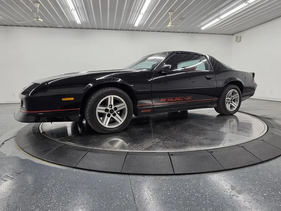 シャロフ「カルーセル」1985年 AP28/250 サイン入 63×85cm 1985 Chevrolet Camaro American Muscle Car Clarence, Iowa | Hemmings