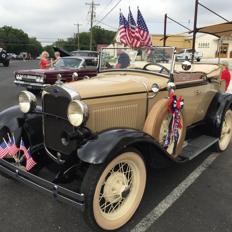 ★１９３０年代＊アメリカ軍＊アラスカ準州ペンダントTOP（実物） 1930 Ford Model A Convertible Fredericksburg, Texas | Hemmings
