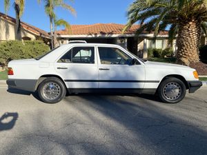 1987 Mercedes-Benz 260E