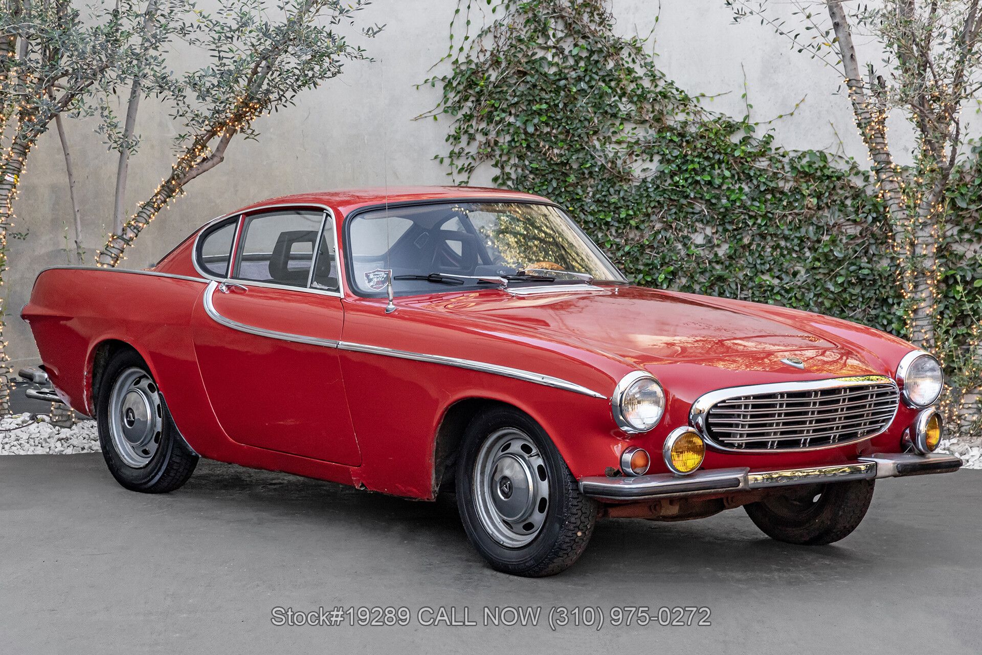 1966 Volvo P1800