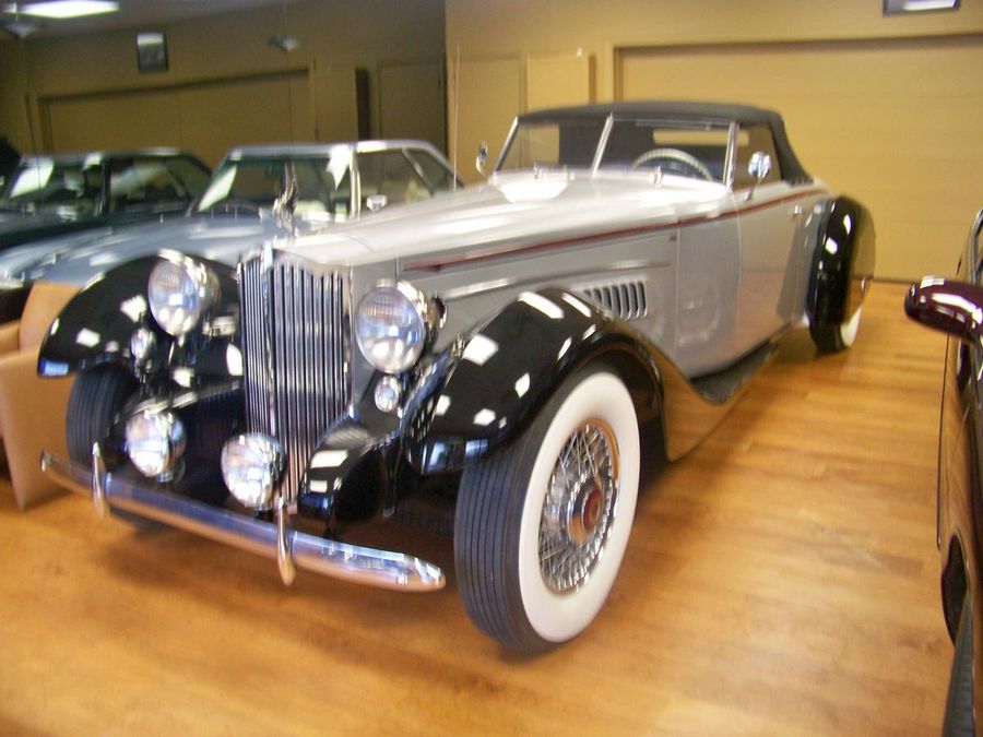 1934 Packard 1107 Victoria