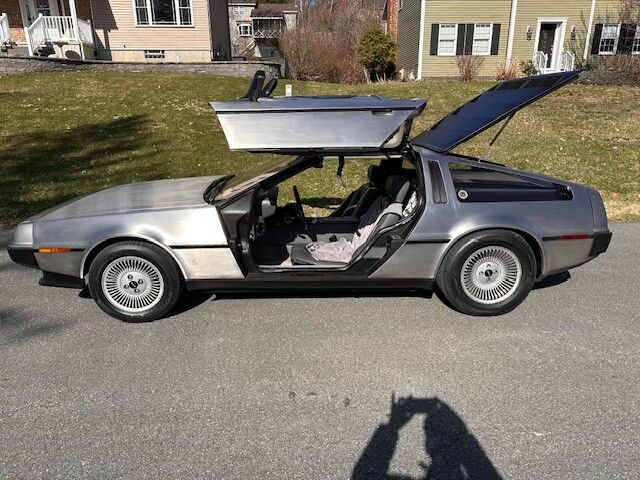 1981 DeLorean DMC-12