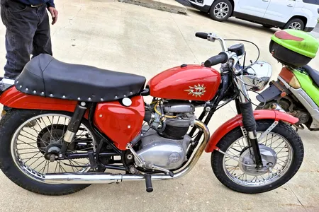 BSAまとめ売り。 1966 BSA A65 A50 B44 D175 All Models Sales Catalogue Catalog REPRO