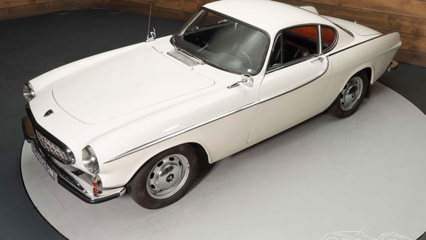 1965 Volvo P1800