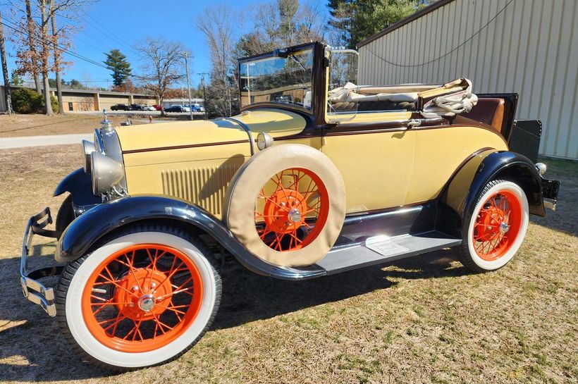 1929 Ford Model 68 Deluxe Cabriolet