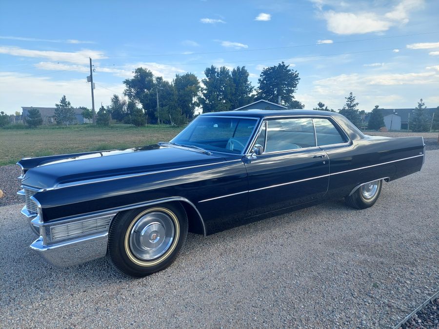 Modified 1965 Cadillac DeVille Convertible for sale on BaT Auctions - sold  for $62,500 on November 10, 2021 (Lot #59,223)