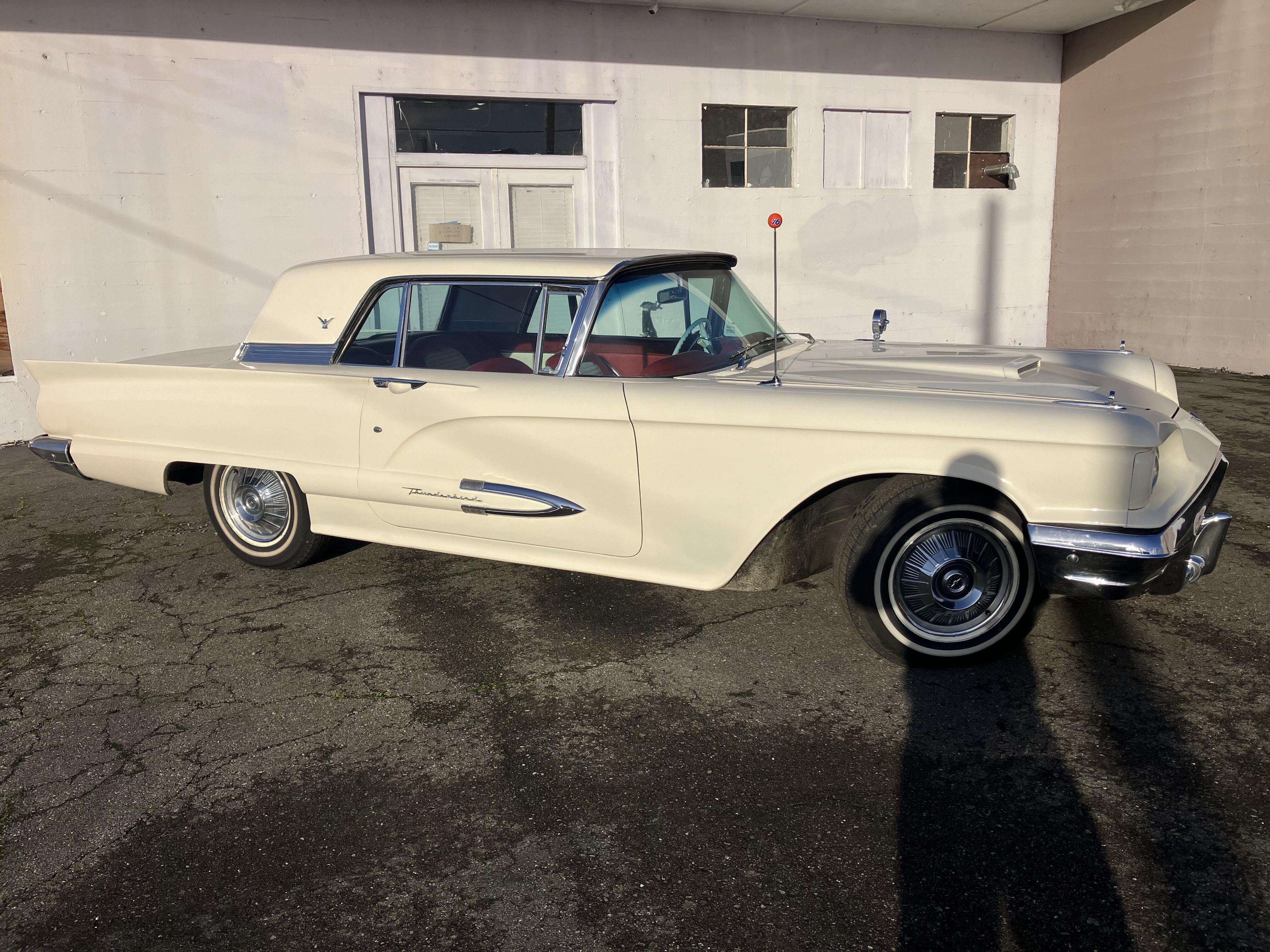 1959 Ford Thunderbird