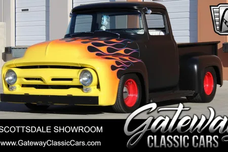 1956 フォード F-100 ピックアップ ウィズ　ガスポンプ 1956 Ford F100 Pickup Sold | Motorious
