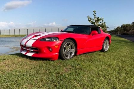 2000 Dodge Viper RT/10 for sale on BaT Auctions - sold for $27,000