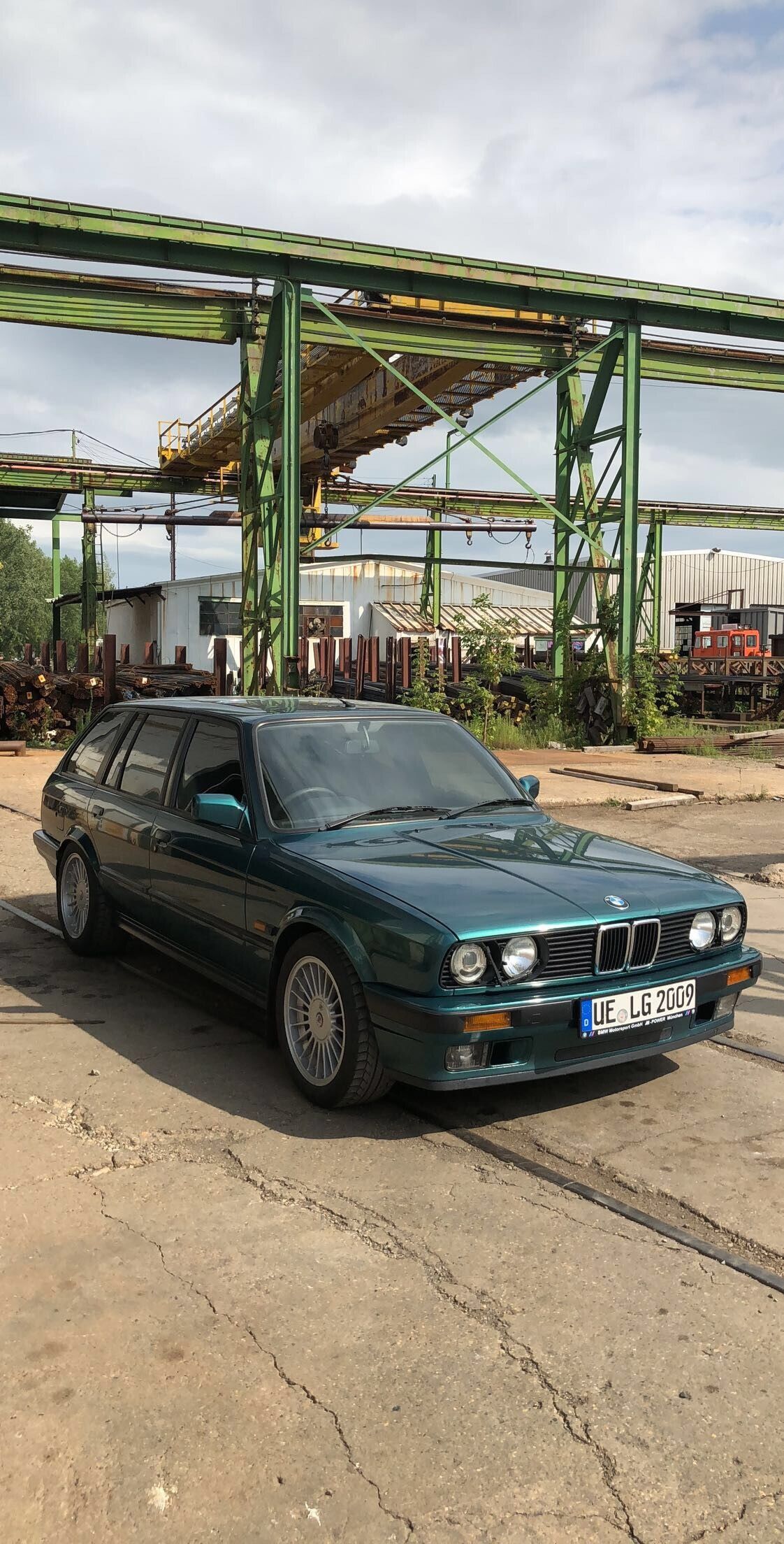 1991 BMW 3 Series 320i