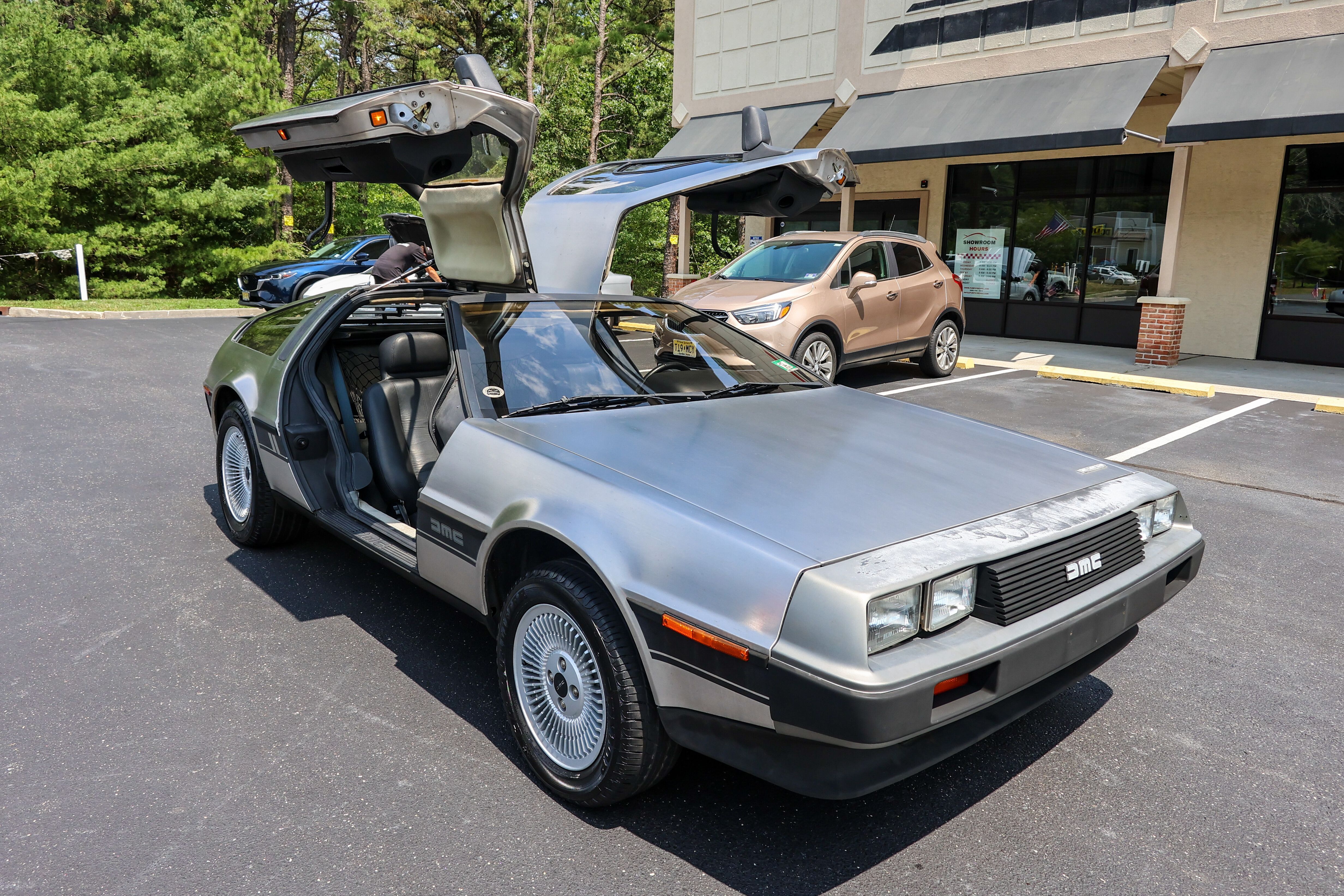 1983 DeLorean DMC-12