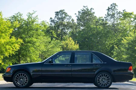 値下げしました！MERCEDES-BENZ 600 Values for the powerful, ultra-luxury Mercedes-Benz 600 are