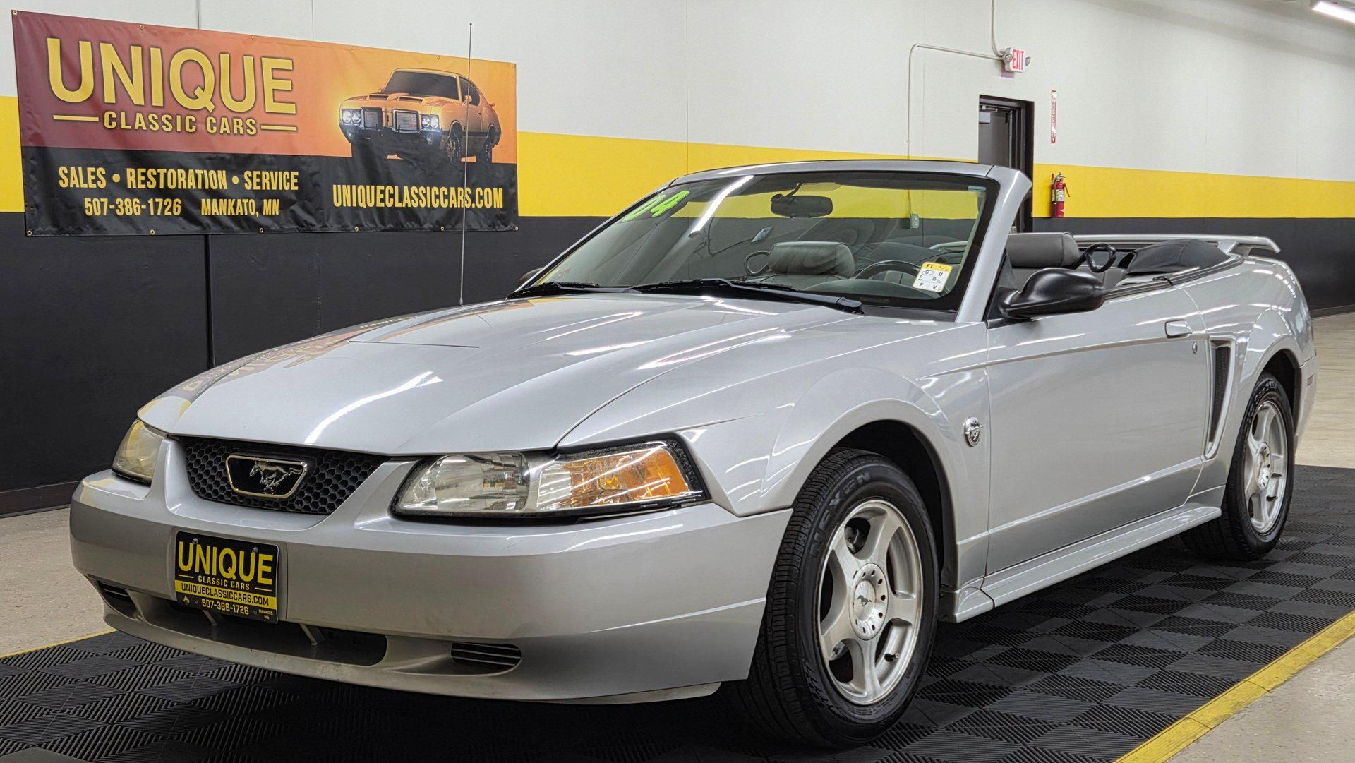 2004 Ford Mustang