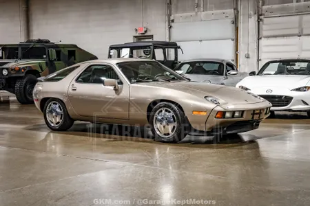 1983 Porsche 928 Hatchback
