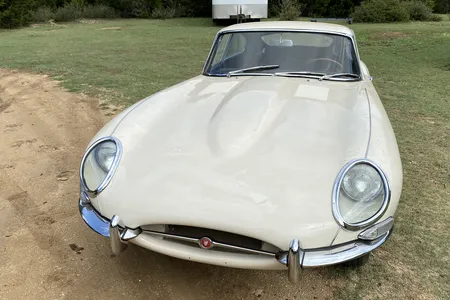ジャガー E-TYPE Spyder 1961 限定1000個生産 非売品 ジャガー・クラシックが1961年のレース初勝利を称える限定モデル