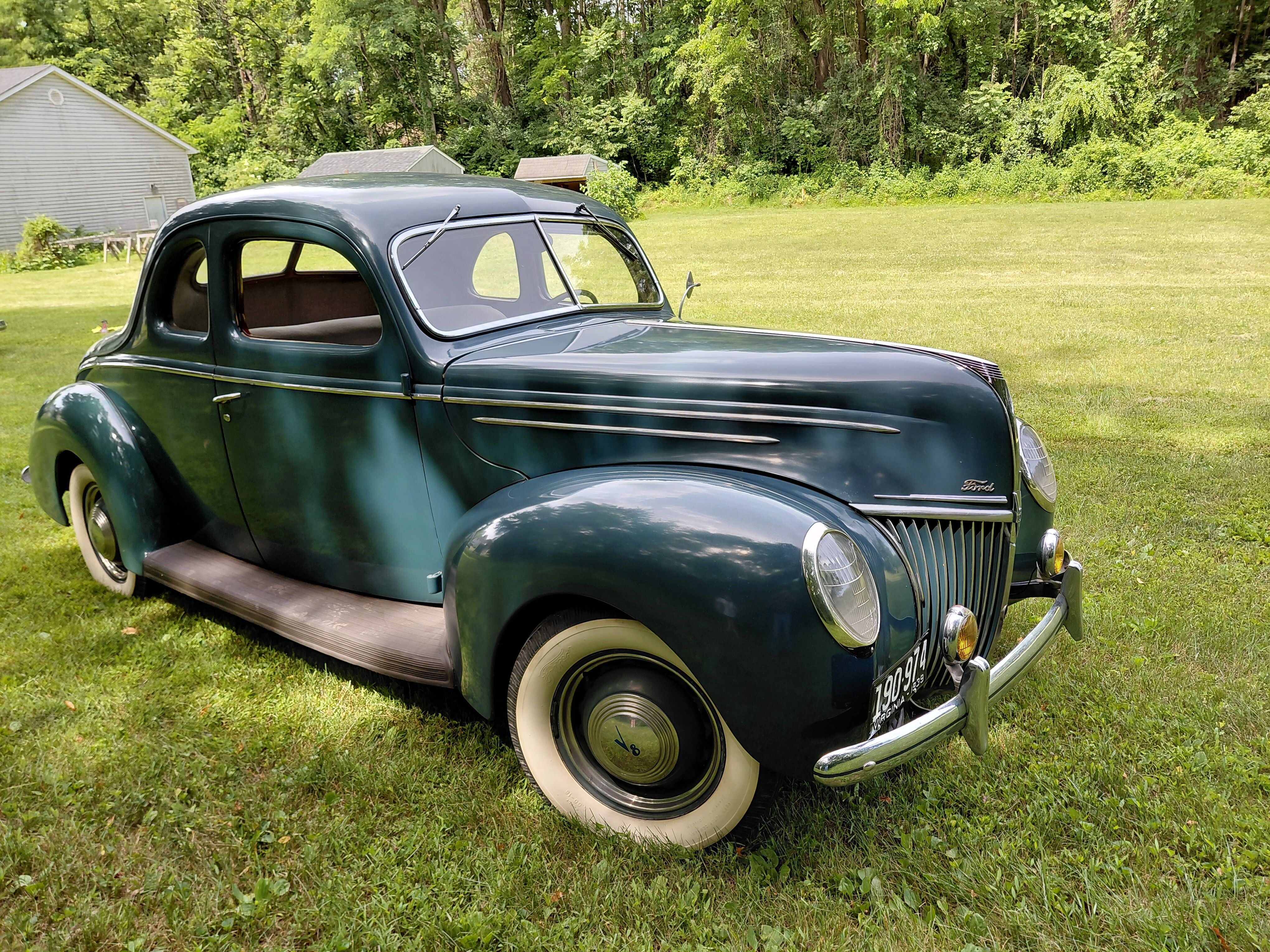 1939 Ford Deluxe
