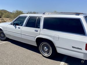 1990 Ford Crown Victoria