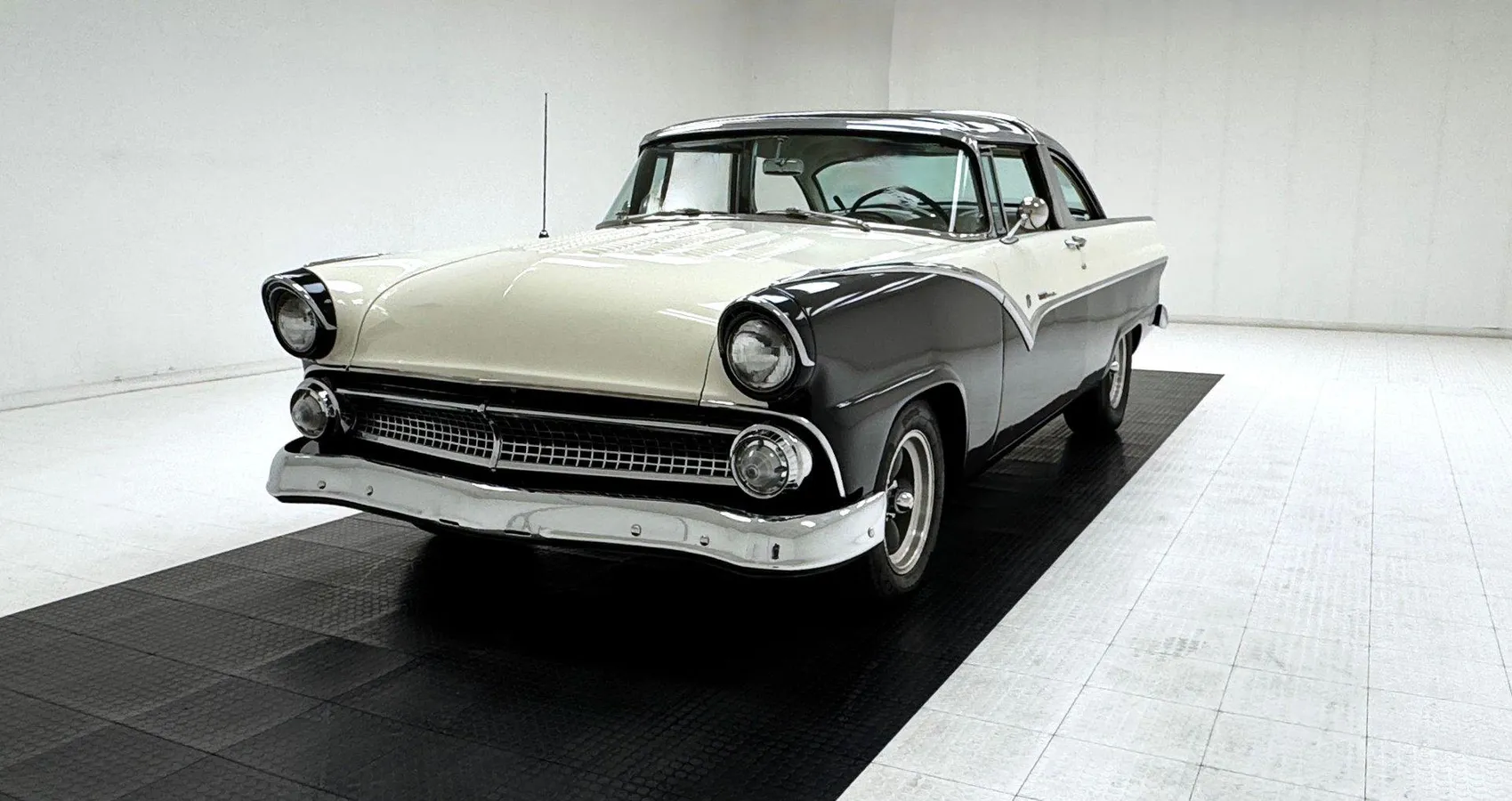 1955 Ford Fairlane Crown Victoria 2 Door Hardtop Morgantown